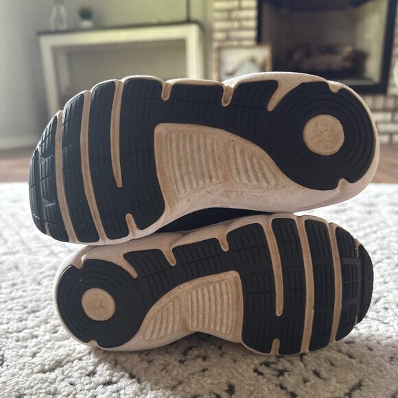 Under Armour Kids' Assert 9 Alternate Closure Sneaker Black Size 11.5 - Picture 6 of 10